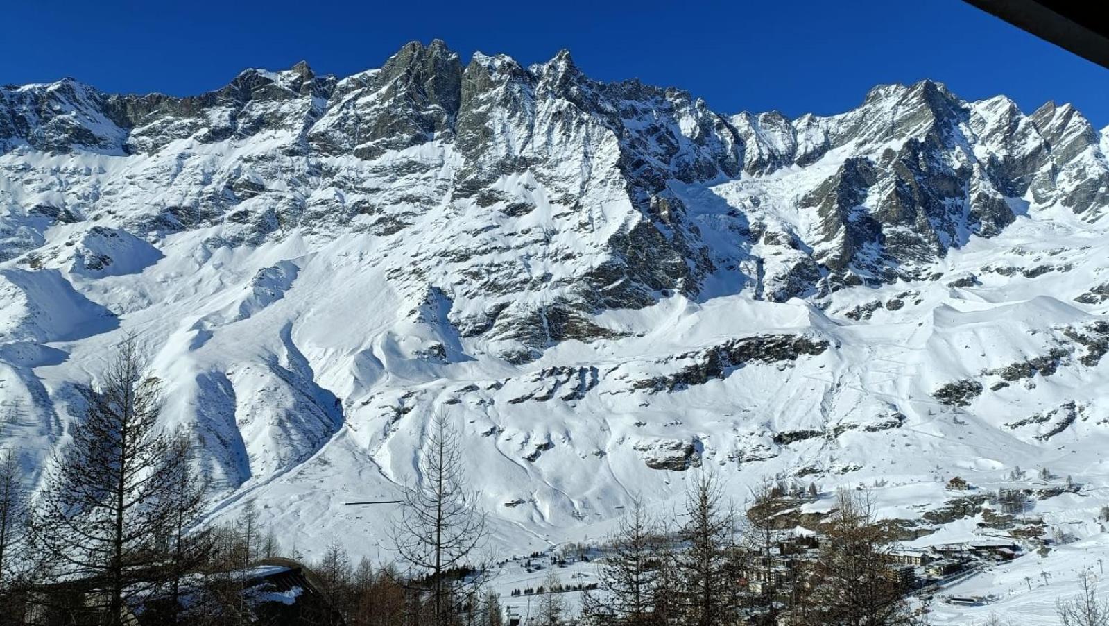 Panorama Chalet A La Grand'Ourse Di Cervinia Cir Vda Valtournenche 0198 بيريوِل تْشيرفينيا المظهر الخارجي الصورة